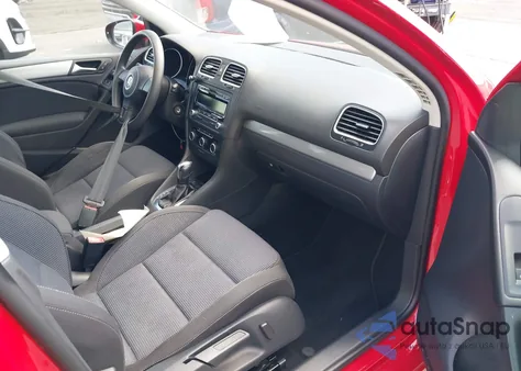 2014 Volkswagen Golf 2.5L z USA, uszkodzony, nr VIN WVWDB7AJ1EW006910